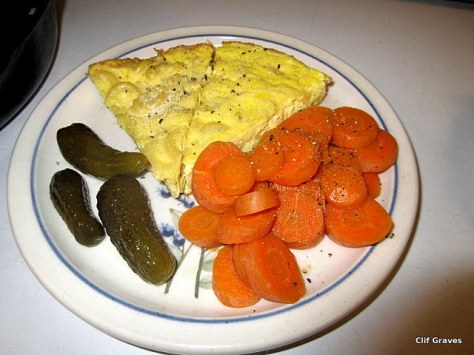 Frittata with cooked carrots and sweet gherkins 